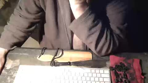 amslave4f online show from March 10, 8:28 am