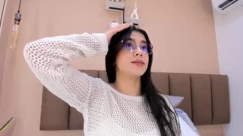 amy__wats0n online show from June 18, 7:08 pm