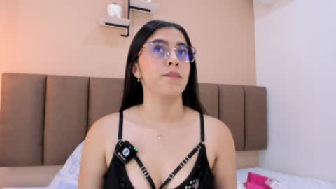 amy__wats0n online show from June 4, 7:09 pm