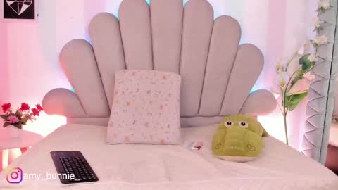 Amy online show from April 29, 10:03 pm