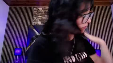 Amy online show from August 4, 12:45 pm