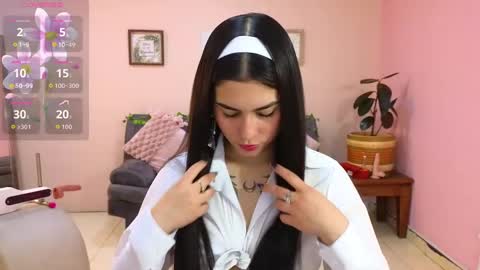 Snapshot of amy_lovelydoll chatting on October 22, 8:43 pm Amy online show from October 22, 8:43 pm