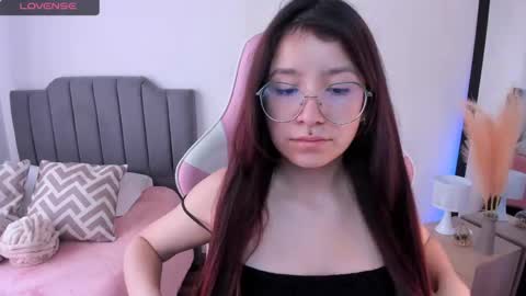 Amy sophia 3 online show from April 26, 1:42 pm
