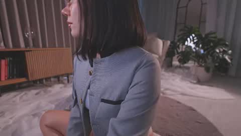 Amy Armstrong online show from July 25, 10:40 pm