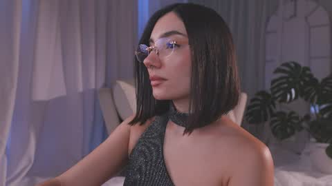 Amy Armstrong online show from July 7, 10:36 pm