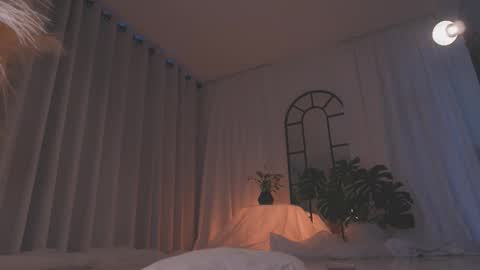 Amy Armstrong online show from November 15, 10:44 pm