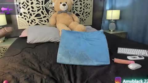 Snapshot of amyblack__ chatting on September 30, 1:38 am Amy online show from September 30, 1:38 am