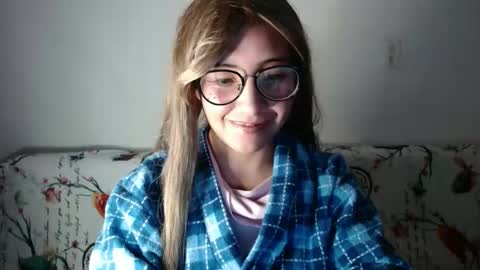 amycosplay99 online show from December 27, 5:52 am