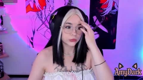 Amy online show from April 30, 8:25 pm