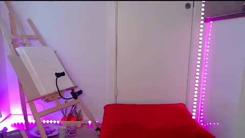 amydreamgirl online show from May 18, 6:47 pm