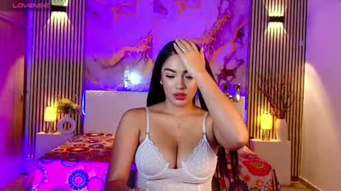 amyjohnsonn online show from July 7, 5:20 am