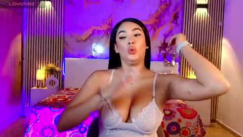 amyjohnsonn online show from July 7, 6:47 am