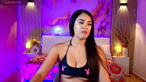 amyjohnsonn online show from July 10, 5:56 am