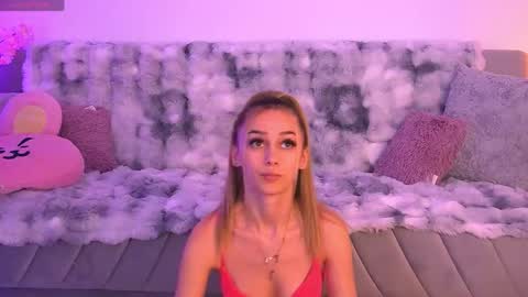 amykentt online show from May 4, 3:51 pm