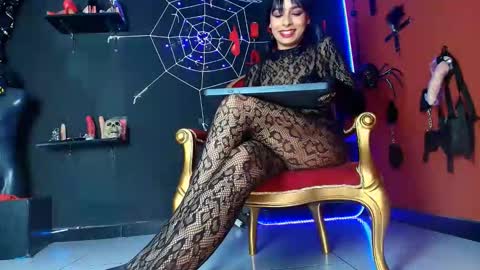 Snapshot of amymistress chatting on October 24, 10:32 pm Amy Wong Grey online show from October 24, 10:32 pm