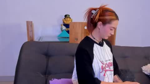 Amy online show from August 6, 10:52 pm