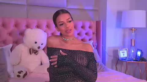 Snapshot of amyra_moon chatting on October 3, 3:59 am Amyra online show from October 3, 3:59 am