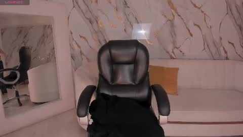 AMY R  online show from July 10, 2:27 am