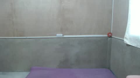 amysweetbabe online show from April 26, 9:45 pm