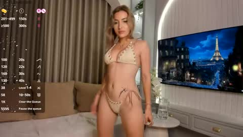 amyvilvet online show from May 3, 9:43 pm