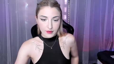 amyvilvet online show from January 17, 2:32 am