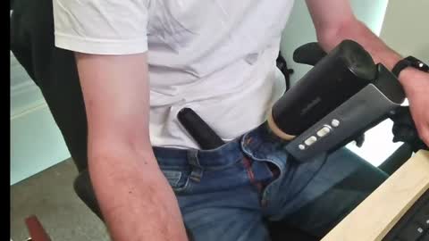 A online show from May 1, 8:41 am
