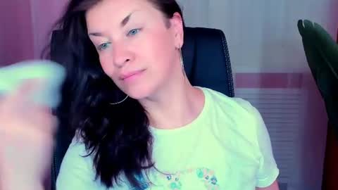 Ana online show from June 28, 9:44 pm