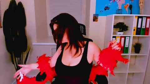 Ana online show from October 31, 10:48 am