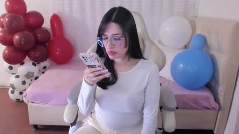 Im anna but you can call me as you want online show from September 18, 10:47 pm