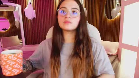 Snapshot of ana_taylor2 chatting on October 8, 7:42 pm Ana online show from October 8, 7:42 pm