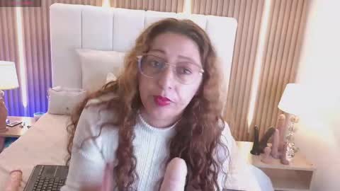 Ana Moon  online show from April 23, 5:15 am