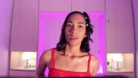 anaacollins_ online show from May 2, 11:38 am