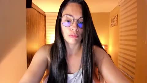 Snapshot of anabel_25 chatting on February 27, 10:42 pm Anabel online show from February 27, 10:42 pm