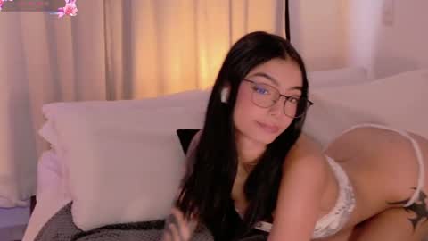 ANABEL WOLF  online show from July 9, 4:44 pm