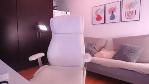 IG Soyanah  online show from November 11, 9:50 pm