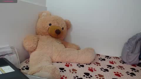 Anahi Browns online show from March 4, 7:00 pm