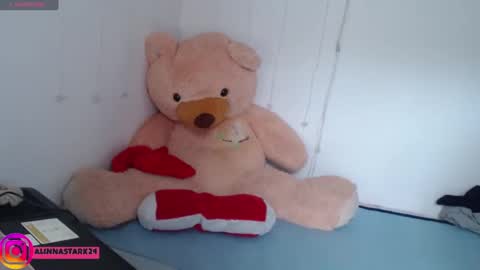 Anahi Browns online show from February 24, 7:41 pm