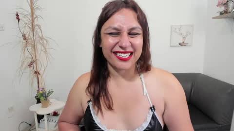 Analia online show from March 11, 1:03 pm