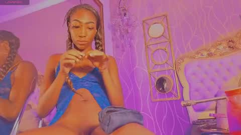 anamonroee online show from April 30, 9:08 pm