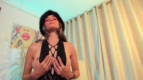 Ana online show from January 14, 7:44 pm