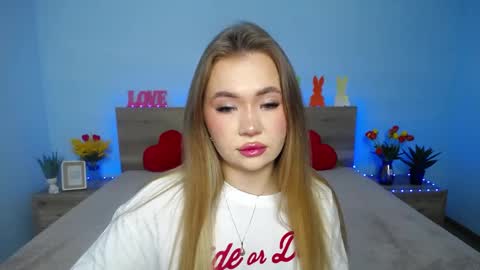 anastacyyellig online show from March 10, 10:55 pm