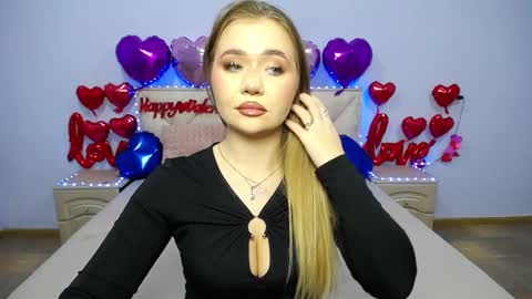 anastacyyellig online show from February 11, 3:51 pm