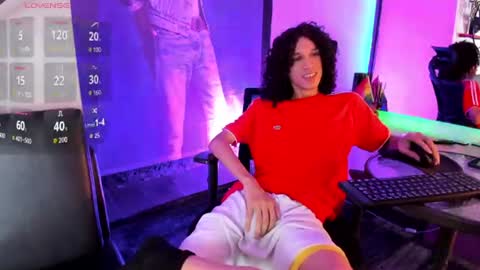 anddy_hugecock online show from July 9, 8:13 pm