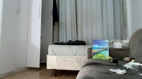 Snapshot of andemax chatting on February 4, 2:39 am And 16.8 online show from February 4, 2:39 am