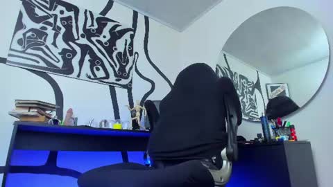 Andrs   -                   online show from June 24, 1:01 am