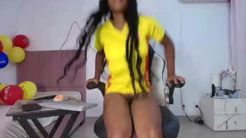 andre_lezcano online show from June 28, 3:19 pm