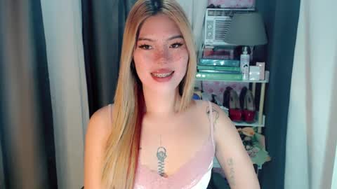 andrea06121998 online show from July 23, 10:40 pm