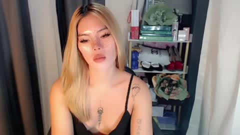 andrea06121998 online show from July 28, 4:51 pm