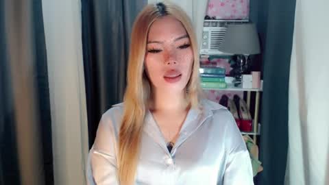 andrea06121998 online show from July 5, 2:02 pm