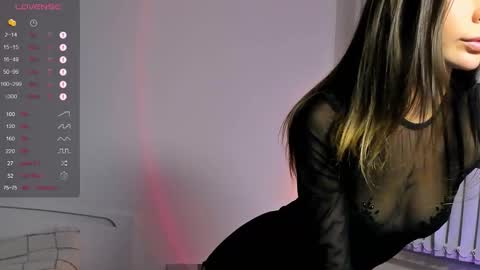 Snapshot of andrea__bass chatting on September 28, 3:32 pm andrea__bass online show from September 28, 3:32 pm